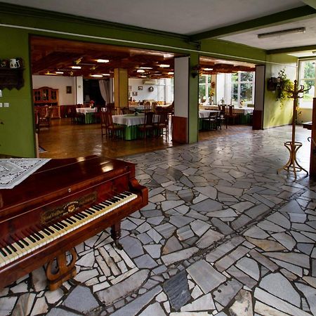 Zajazd Grodek Bujak Robert Naclegi I Restauracja Grodkow  Exterior foto